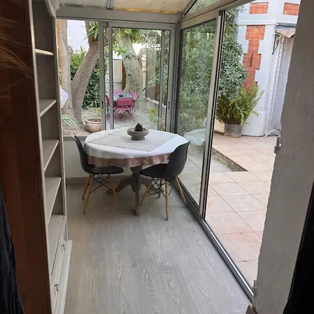 Holiday home Superbe Maisonnette A 200m De La Et Du Port De Carqueiranne